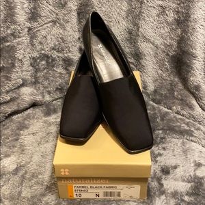 Naturalize Black Pumps